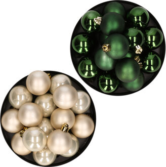 Decoris Kerstversiering kunststof kerstballen mix champagne/ donkergroen 4 en 6 cm pakket van 80x stuks