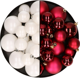 Decoris Kerstversiering kunststof kerstballen mix donkerrood/winter wit 4-6-8 cm pakket van 68x stuks - Kerstbal Multikleur