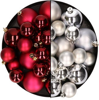 Decoris Kerstversiering kunststof kerstballen mix donkerrood/zilver 4-6-8 cm pakket van 68x stuks