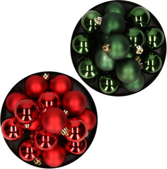 Decoris Kerstversiering kunststof kerstballen mix rood/ donkergroen 4 en 6 cm pakket van 80x stuks
