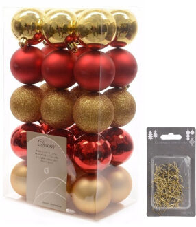 Decoris Kerstversiering mix pakket kunststof kerstballen 6 cm goud/rood 30 stuks met haakjes