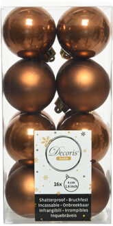Decoris kleine kerstballen - 16x st - kaneel bruin - 4 cm - kunststof - onbreekbare kerstballen
