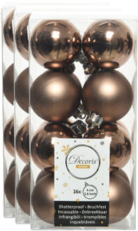 Decoris kleine kerstballen - 48x st - walnoot bruin - 4 cm - kunststof - onbreekbare kerstballen