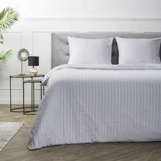 Dekbedovertrek Embossed Stripes - Grijs - Lits-Jumeaux (240x220 Cm) - Grijs Microvezel - Effen & Strepen - Luna Bedding - Dekbed-Discounter.nl - 240 x 200/220 cm