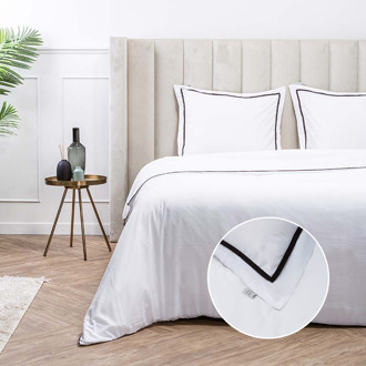 Dekbedovertrek Hotel Piping - Lits-Jumeaux (240x220 Cm) - Wit Microvezel - Effen - Luna Bedding - Dekbed-Discounter.nl - 240 x 200/220 cm