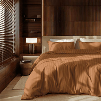 Dekbedovertrek Katoen-Satijn - Satijnstreep - Eenpersoons (140x200 Cm) - Cognac Katoen-satijn - Strepen & Hotel Luxe - Presence - Dekbed-Discounter.nl - 140 x 200/220 cm