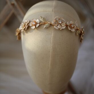 Delicate Goud Kleur Bloemen Vrouwen Crown Bruiloft Haar Tiara Crystal Bruids Hoofddeksel Handgemaakte Vintage Haarband Goud-kleur