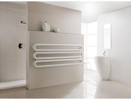 Designradiator Instamat Tubone-H 67x150x14cm Incl. Aansluitset Wit