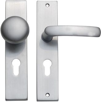 Deurkruk Op Schild Euro - Metaal - Mat Chroom - Cilindergat - Afstand 55 Mm