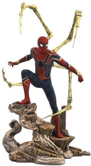 Diamond Select Toys Avengers Infinity War Marvel Movie Gallery PVC Statue Iron Spider-Man 23 cm