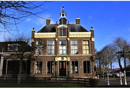 Dickensville IJlst- Stadhuis Multikleur