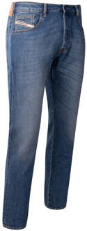 Diesel D Yennox taps toelopende medium blauwe jeans - maat