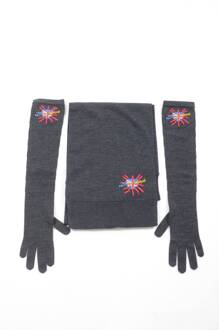 Dolce & Gabbana Women 'DG Loves London' Scarf, Gloves and Beanie Set - maat Donkergrijs