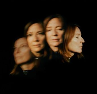 Domino Lives Outgrown - Beth Gibbons