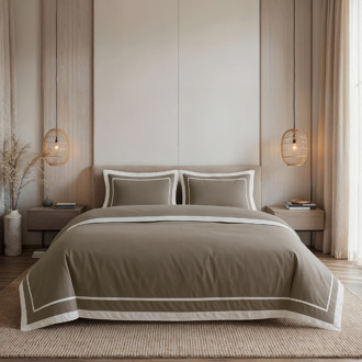 Dreamhouse Dekbedovertrek Percale-Katoen - Hotel Gallardo - Taupe Wit - Tweepersoons (200x200 Cm) - Taupe & Wit Percale Katoen Katoen - Hotel Luxe - Dreamhouse - Dekbed-Discounter.nl