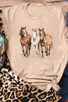 Drie Paarden Graphic T-shirt Huidkleurig