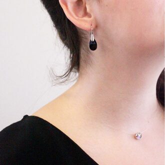 Druppelvormige haakoorbellen - Zilver en zwart