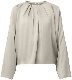 DRYKORN Satijnen top met vleermuismouwen Harleen  geel Beige