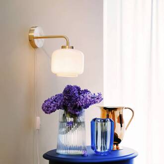 Dyberg larsen Dyberg Larsen, Arp wandlamp, messingkleurig, breedte 15 cm messing, wit