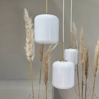 Dyberg larsen hanglamp Silvia, Ø 20 cm, opaal/messing, glas wit, messing
