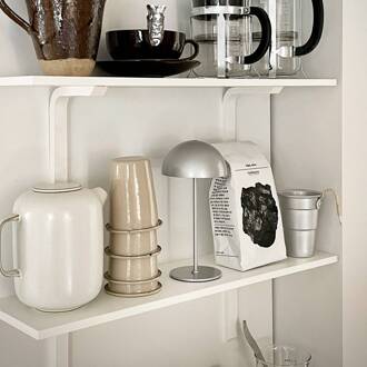 Dyberg larsen LED tafellamp op batterijen Along, zilverkleurig, 20 cm