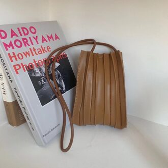 [Eam] Vrouwen Zomer Kleine Korte Gerimpelde Pu Leer Persoonlijkheid Alle-Match Crossbody Schoudertas Mode Tij 18A2351 bruin