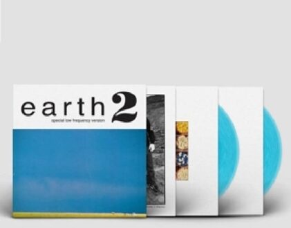 Earth 2: Special Low Frequency Version - Earth