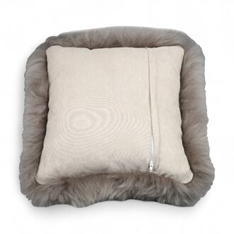 Echte schapenvacht taupe 40x40cm echt wollen enkelzijdig kussen