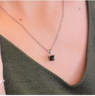 Eenvoudige vierkante hanger - Oostenrijks kristal Zwart en zilver - One Size