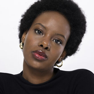 Elfay oorbellen afgewerkt in 18K geel goud