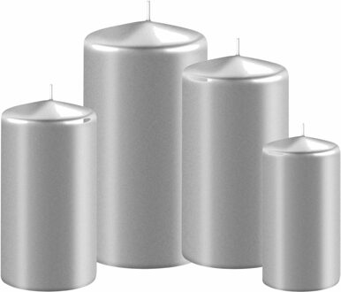 Enlightening Candles 4x stuks metallic zilveren stompkaarsen 8-10-12-15 cm