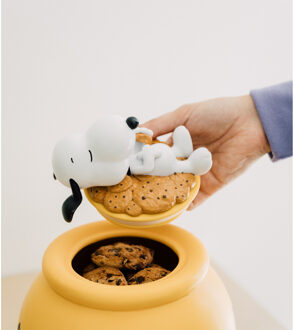 Erik Snoopy Cookie Jar