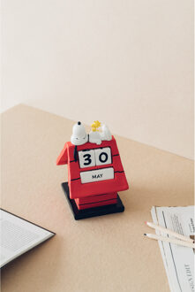 Erik Snoopy Doghouse 3D Perpetual Calendar