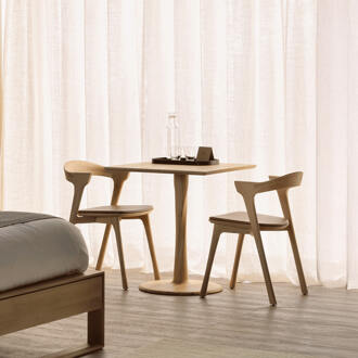 Ethnicraft Vierkante Bistrotafel 'Torsion' Gevernist Eikenhout, 70 x 70cm - 70 x 70 cm