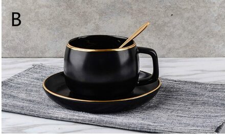 Europese koffie cup, zwart keramische kopje koffie, kopje thee, schotel met lepel, eenvoudige en creatieve. B