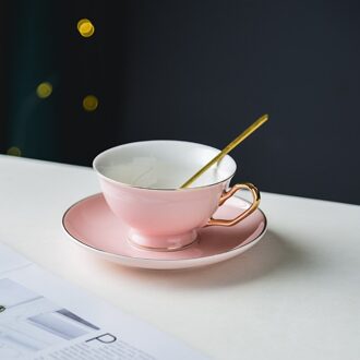 Europese Retro Keramische Koffie Cup Leuke Stijl Mok En Schotel Luxe Porselein Drinkware Set Voor Thee roze