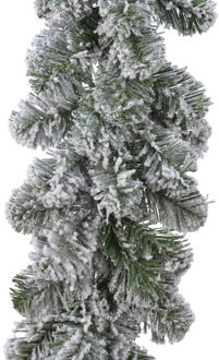 Everlands Dennenslinger - groen - met sneeuw - 270 x 30 cm - 200 takken - dennenslinger