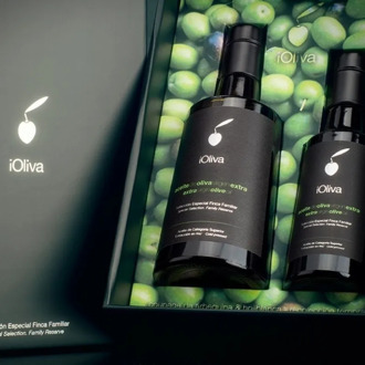 Extra virgin olive oil Premium, gift case 250 + 500ML, early collection, cold extraction at very low temperature.