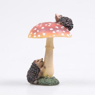 Farmwood Animals Paddenstoel met egel 7x6,5x11cm rood