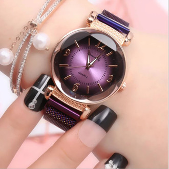 Fashion Women Watch Wild New Watch Milan Magnet Buckle Luxury Fashion Ladies Geometric Roman Numeral Quartz Movement Watch