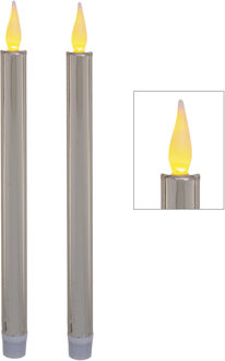 Feeric lights & Christmas Feeric lights LED dinerkaarsen - met zilveren glitters - 27 cm - dunne kaarsen - kerststukje