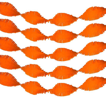 Feest/verjaardag/Koningsdag slinger - 5x - crepepapier - oranje - 24 meter