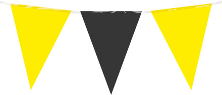 Feest/verjaardag Vlaggenlijn - geel/zwart - 10 m - 15 vlaggetjes - binnen/buiten - kunststof