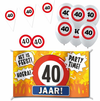 Feestartikelen 40 jaar verjaardag versiering pakket verkeersborden - Feestpakketten