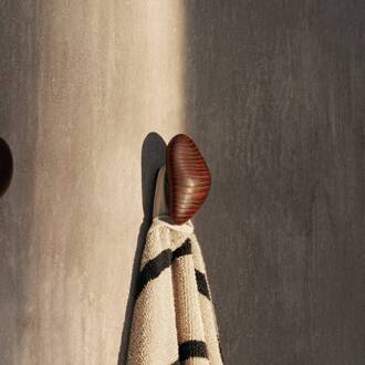 Ferm Living Hook Cairn, donkerbruin, hout, set van 2