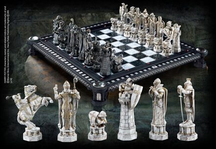 Final Challenge Chess Set (NN7979)