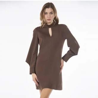 Fiordaliso bruine jurk met diepe halslijn - S