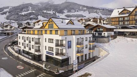 Fiss Suites by ALPS RESORTS