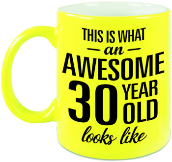 Fluor gele Awesome 30 year cadeau mok / verjaardag beker 330 ml - feest mokken Geel