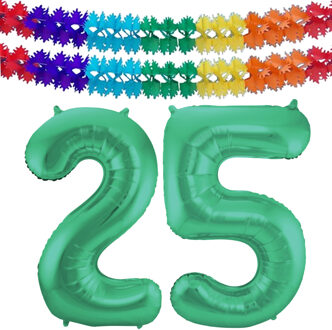 Folat Grote folie ballonnen cijfer 25 in het glimmend groen 86 cm en 2x feestslingers